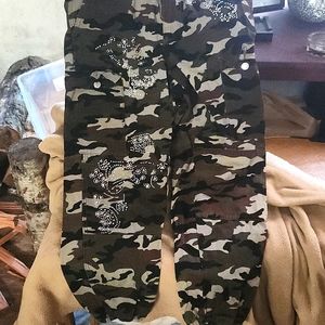 Size 8 Venus camo pants
